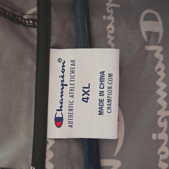 Mens Windbreaker.    Pre Loved 🖤🤍   Only Been Worn Once - Picture 4 of 10